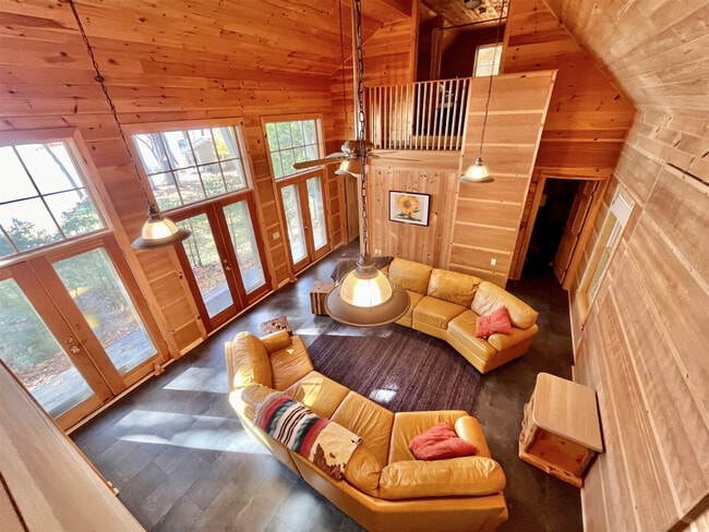 Building Photo - 11 Basswood Bay Rd Unit ID1255643P