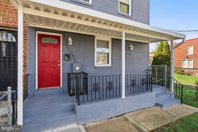 Photo - 4029 Grant St NE