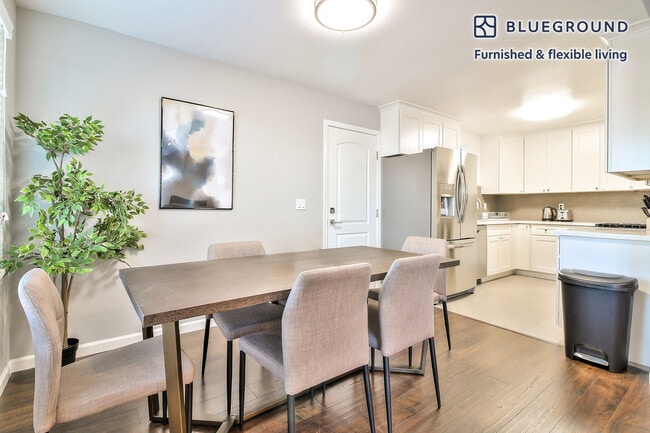 Photo - 725 San Simeon St