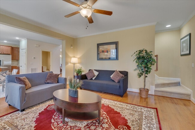 Photo - 320 Lawrence Rd Unit ID1388437P