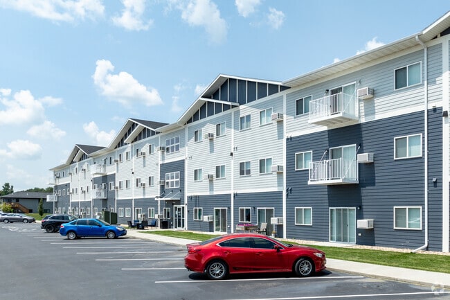 Welcome to Wilmot Estates Luxury Apartments - Wilmot Estates Apartments