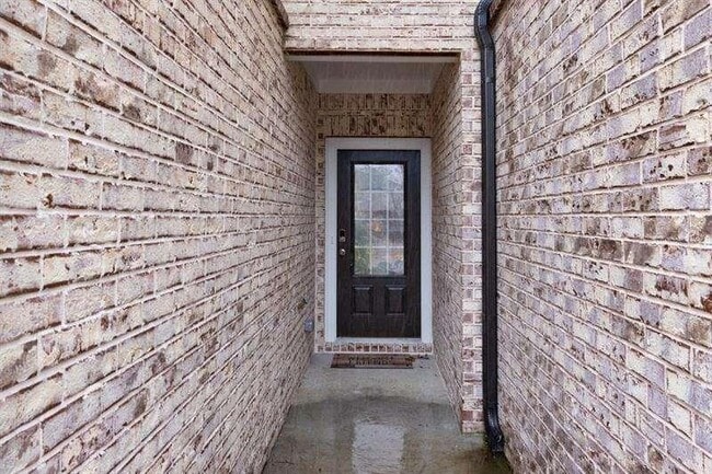 Photo - 1070 Sunny Lk Dr