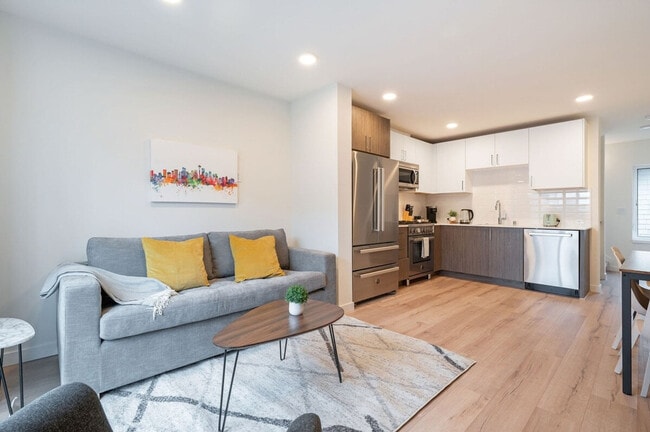 Building Photo - 4322 Winslow Pl N Unit SI ID1035998P