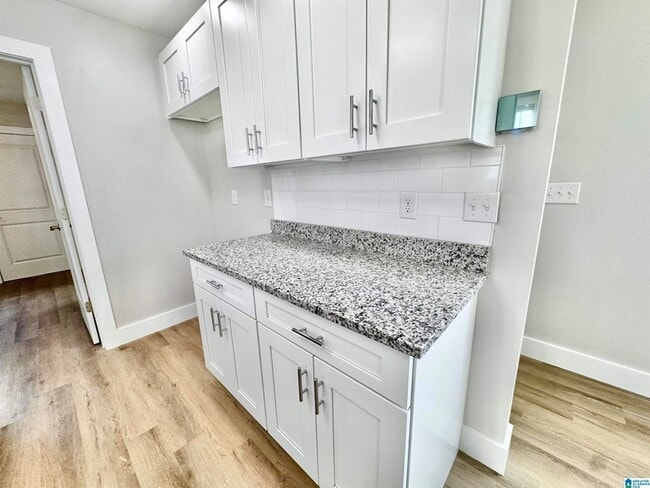 Photo - 2005 Barry St Unit 1,2,3,4