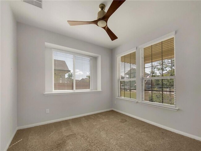 Photo - 353 Canadian Springs Dr