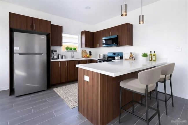 Photo - 604 N Onyx Ave Unit 1