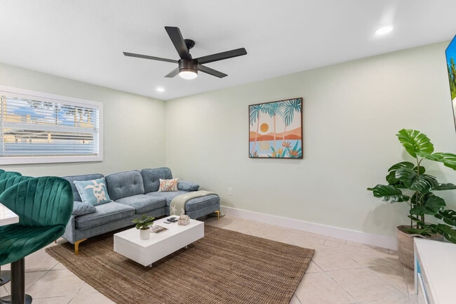 Building Photo - 79 S Brevard Ave Unit ID1389636P