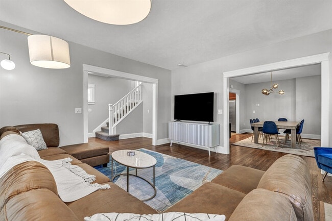 Building Photo - 1501 E 105th St Unit ID1290647P