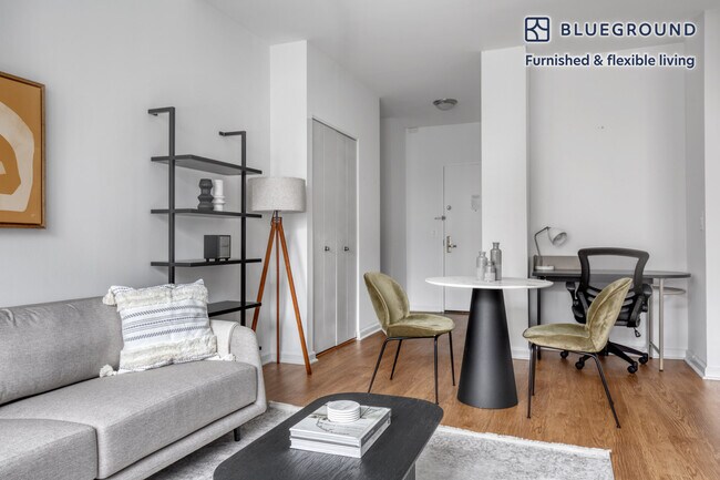 Photo - 180 Riverside Blvd Unit FL17-ID820