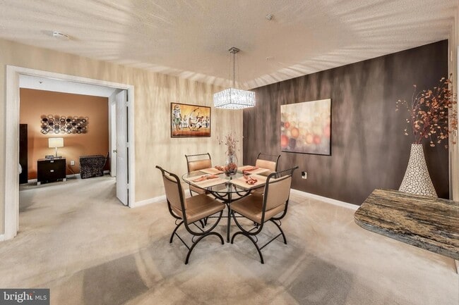 Photo - 10021 Vanderbilt Cir Unit 14