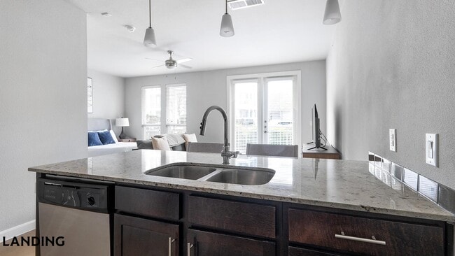Photo - 4300 Cromwell Dr Unit 5109