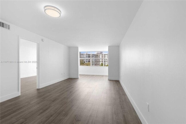 Photo - 1300 NE Miami Gardens Dr Unit 517E