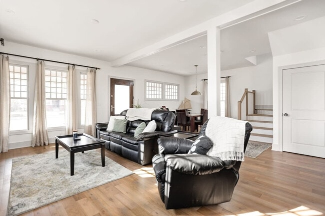 Photo - 2435 N College Ave Unit ID1303759P