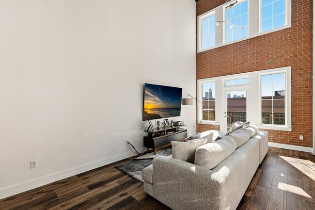 Photo - 1380 Atlantic Dr NW Unit SI ID1580010P