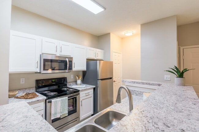 Building Photo - Enclave at Wolfchase