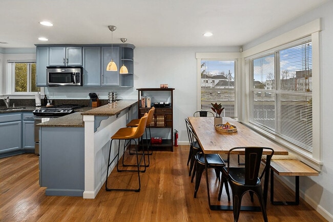 Photo - 1220 Aurora Ave N Unit SI ID1036011P