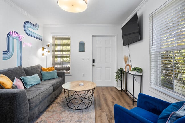 Building Photo - 1911 Government St Unit SI ID1473628P