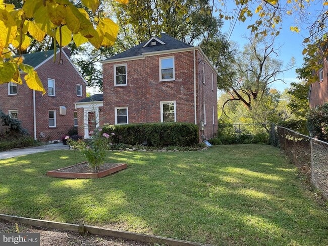 Photo - 610 Ritchie Ave