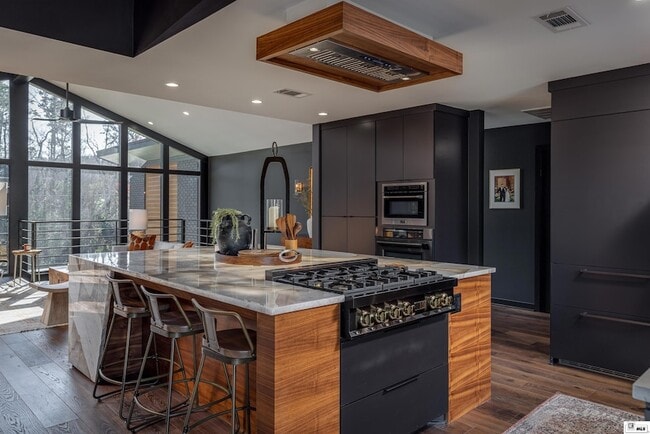 Photo - 304 Standard Reed Rd