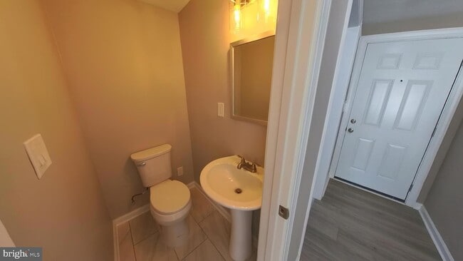 Photo - 2050 Nike Dr