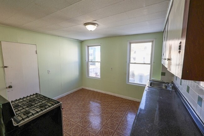 Photo - 37 Clarkson St Unit 1