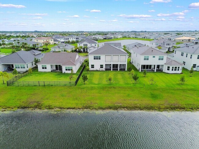 Photo - 15030 Wildwood Cir