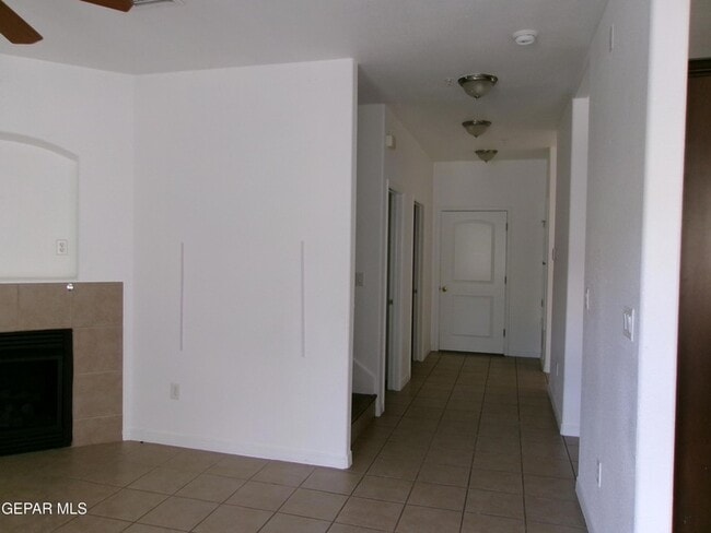Photo - 4704 Pistolero Ln Unit A
