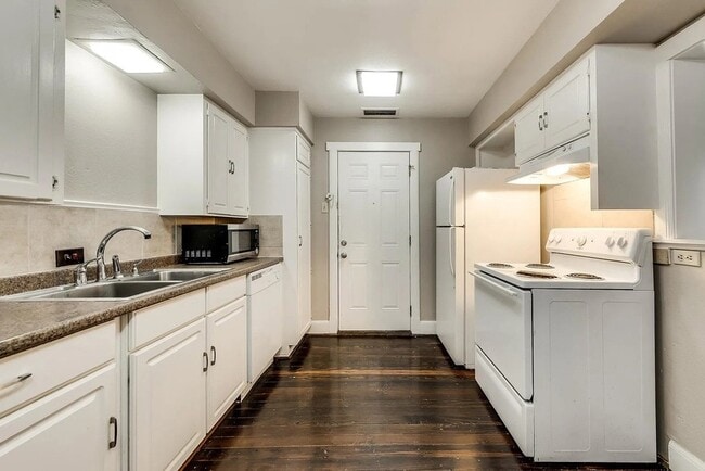 Photo - 202 S Willomet Ave Unit 2