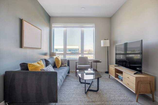 Building Photo - 3560 Rambla Pl Unit FL3-ID1879