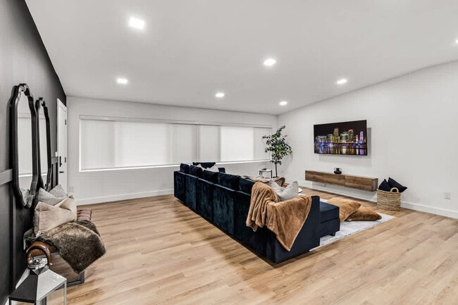 Photo - 17621 NE 7th Ave Unit ID1372351P