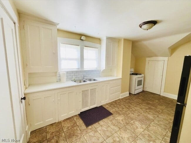 Photo - 3114 Neosho Rd Unit up