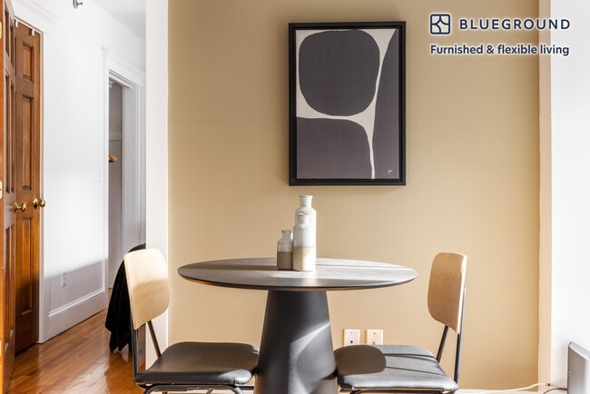 Photo - 14 Derne St Unit FL5-ID829