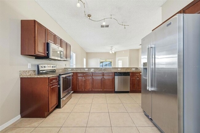 Photo - 208 Woodbury Pines Cir