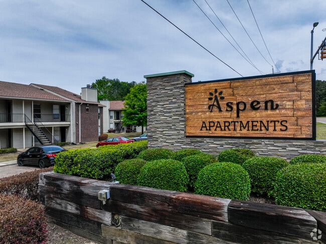 Entrance - Aspen Apartments