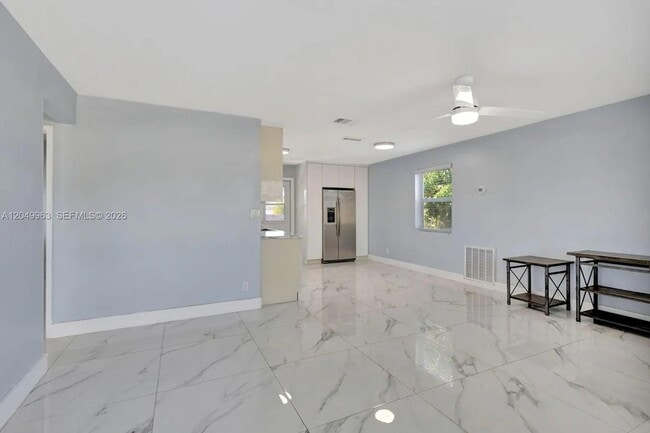 Photo - 1008 Elm Rd