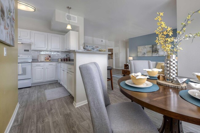 Photo - Manzanita Gate Apartments