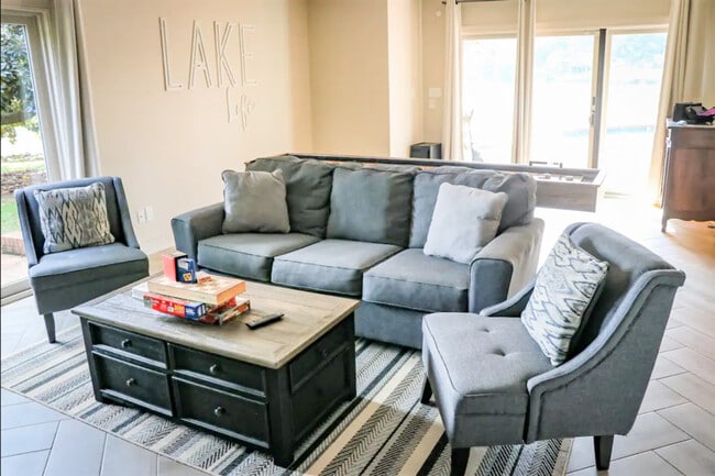 Building Photo - 11940 Springpoint Ln Unit ID1293792P