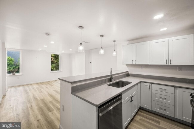 Photo - 1633 Germantown Ave