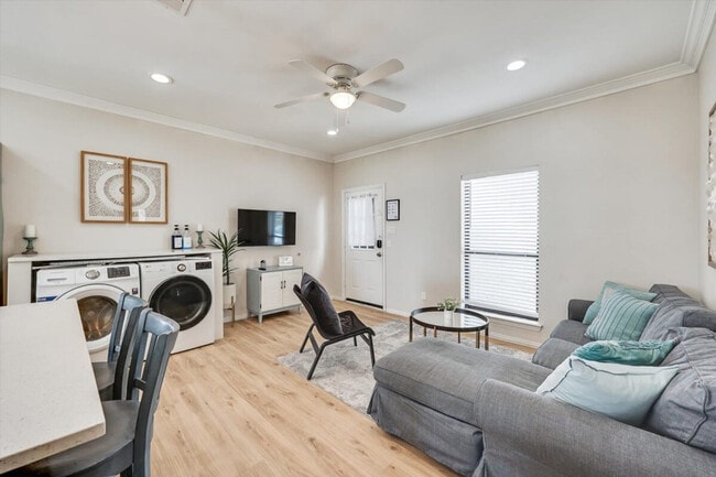 Photo - 7006 Shipp Rd Unit ID1056392P