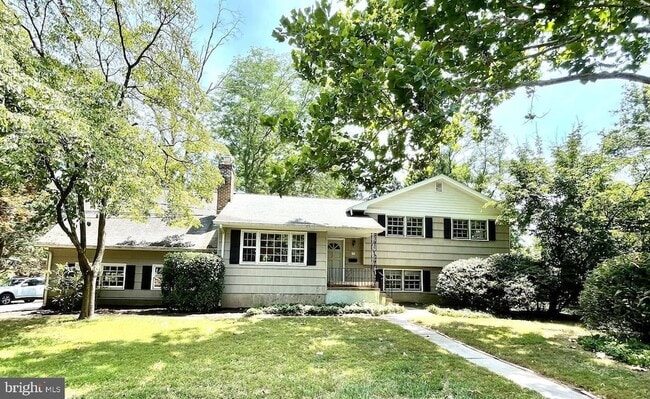 Building Photo - 33 Monroe Ln