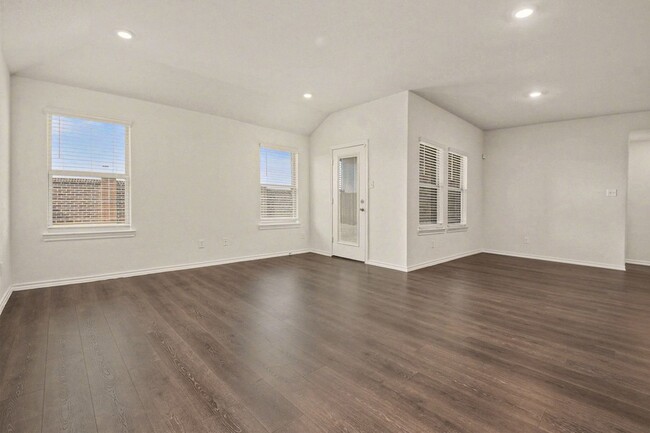 Photo - 505 Banner Ave