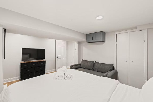 Photo - 651 Columbia Rd NW Unit SI ID1511068P