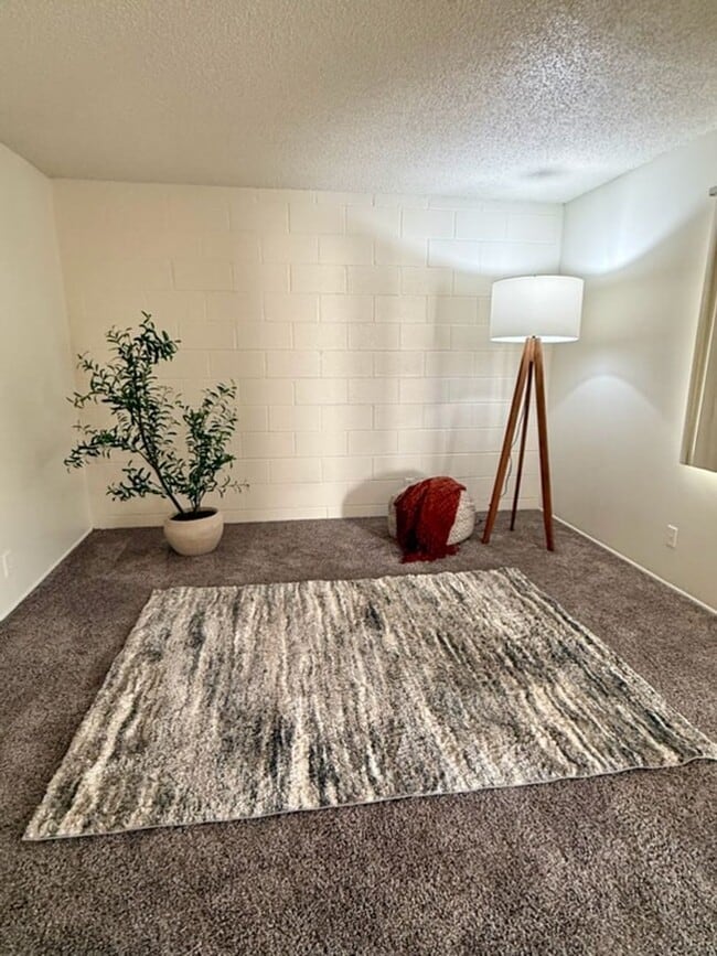 Photo - The Lowell Apartments