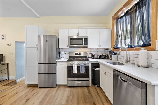 Photo - 137 W 15th St Unit SI ID1511045P