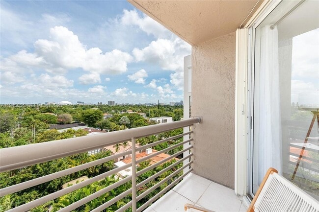 Photo - 2400 SW 3rd Ave Unit 703