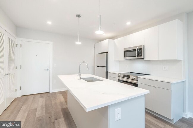 Photo - 3449 Scotts Ln Unit B324