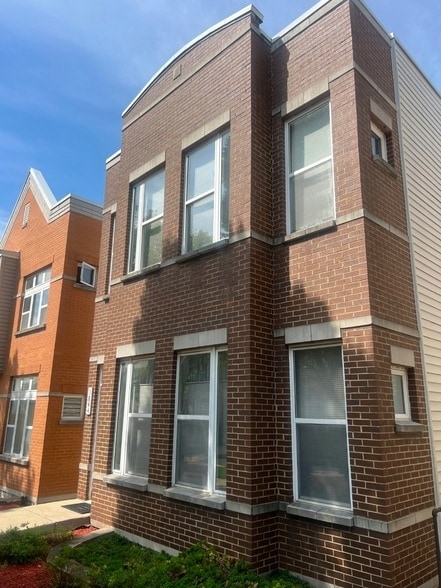 Photo - 1844 N Lockwood Ave Unit B
