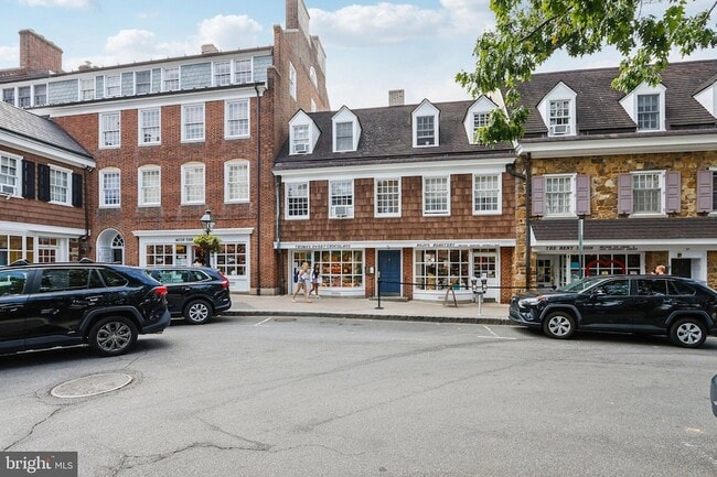 Photo - 31 Palmer Square W Unit A