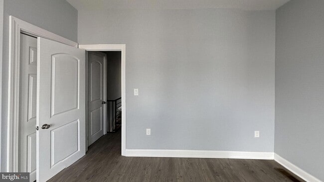 Photo - 1932 Clarence St