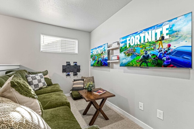 Building Photo - 5126 E Sylvan Hart Dr Unit ID1322143P